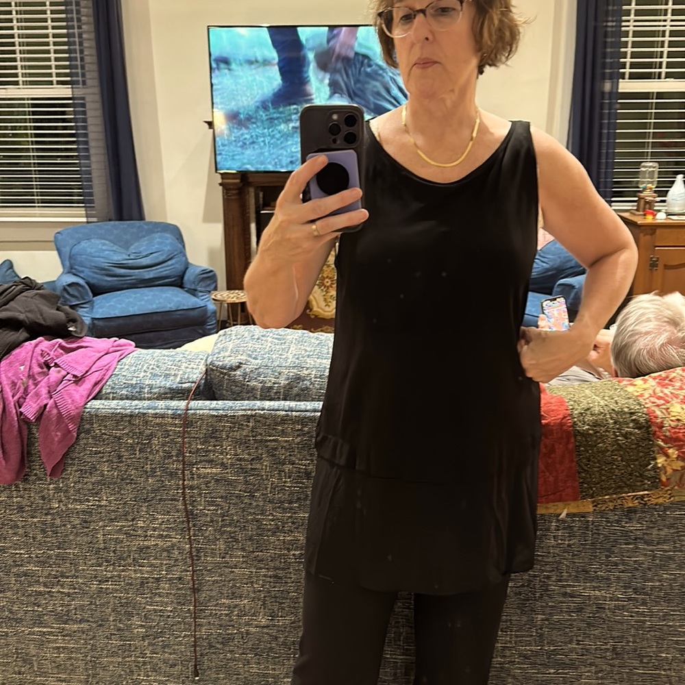 Eileen Fisher 100% silk sleeveless blouse